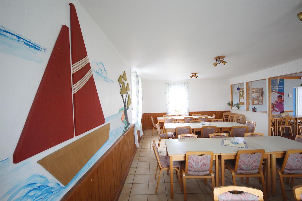 Djh Jugendherberge Stralsund Exterior photo