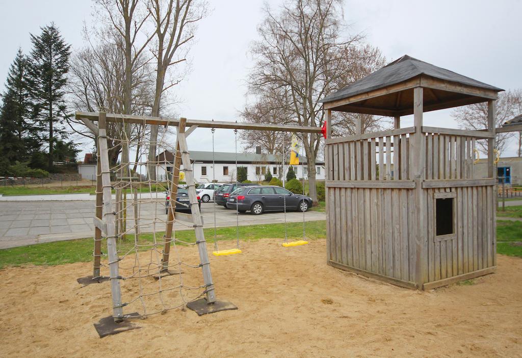 Djh Jugendherberge Stralsund Exterior photo